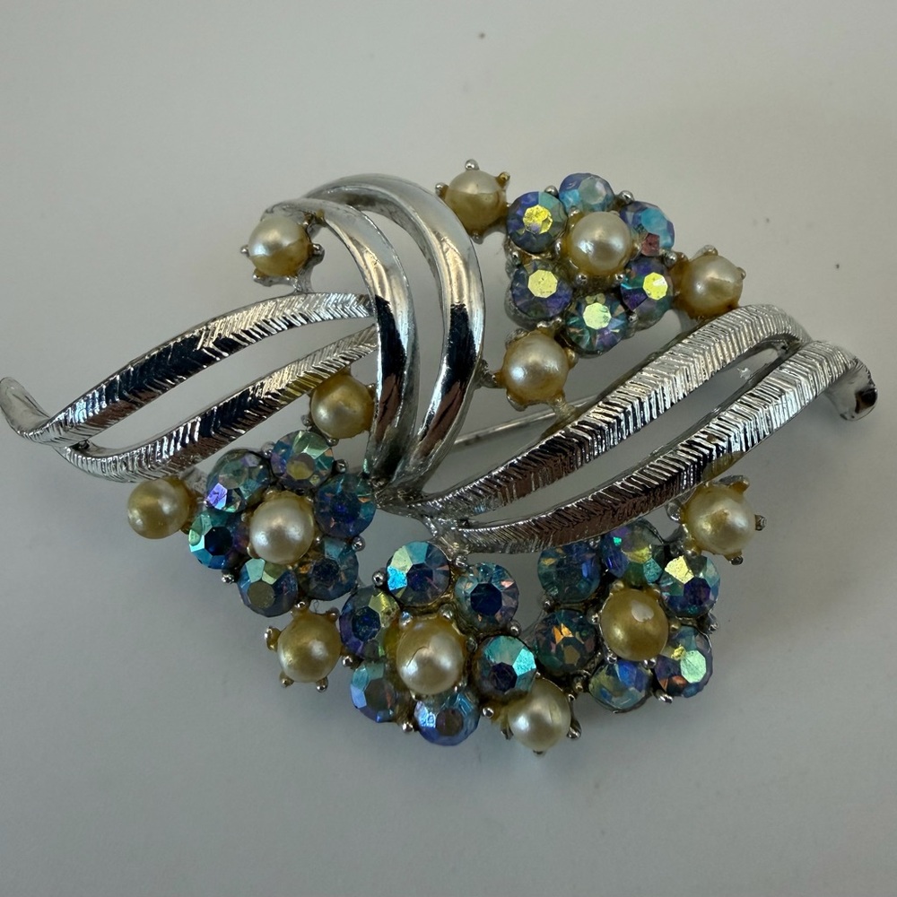 Vintage Pegasus Coro Rhinestone Faux Pearl Leaf Brooch AB Rhinestones